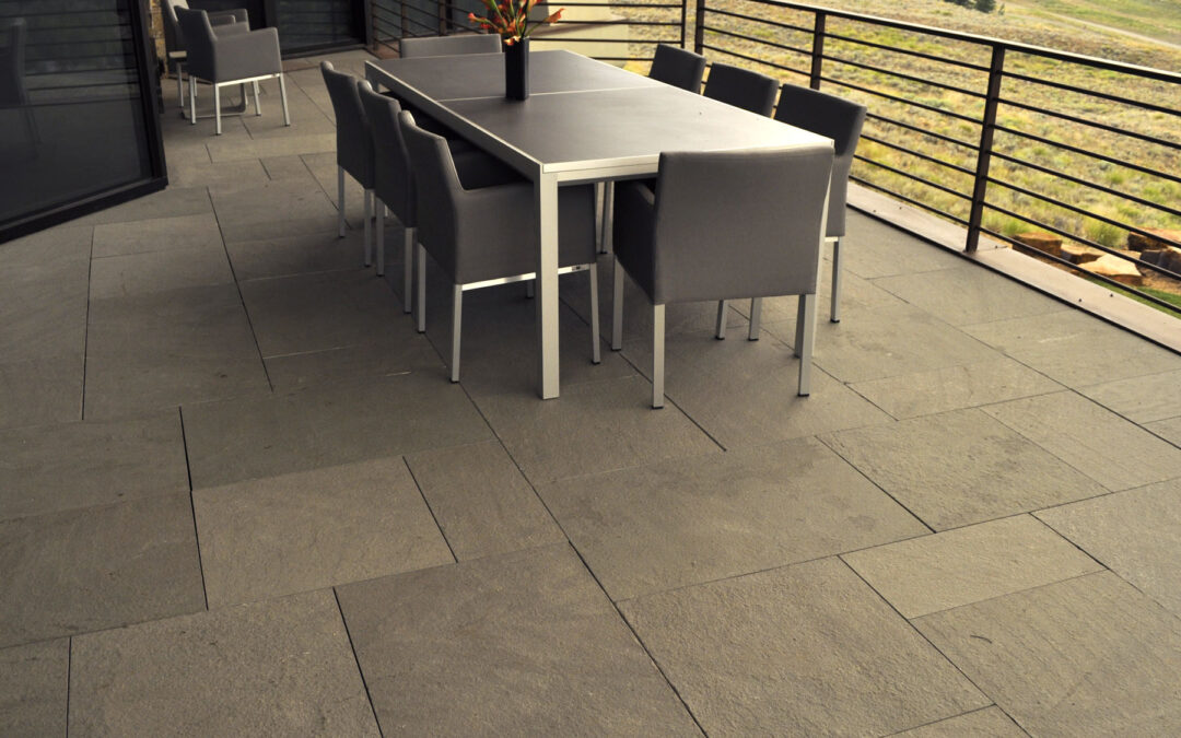 Bluestone sawn-flamed pavers 3065