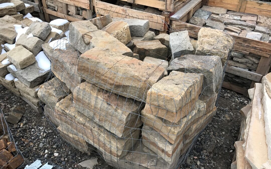 Sandstone quoins 1173