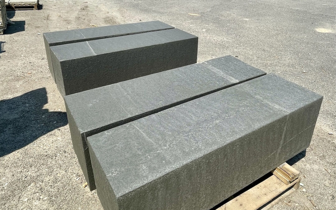 Basalt sawn flamed slabs 4538