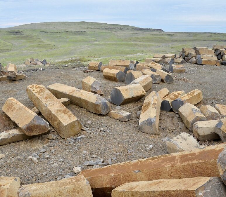 Columbia Plateau basalts 8392